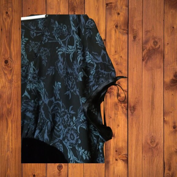 Lane Bryant Women's Size 24 Blue Floral Velvet Corset Waist Top Witchy Goth - Picture 4 of 5